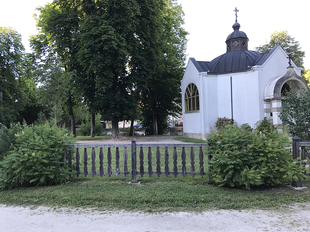 In 1918, the American Red Cross built a "hut" between the English Church and the Russian Orthodox Church.